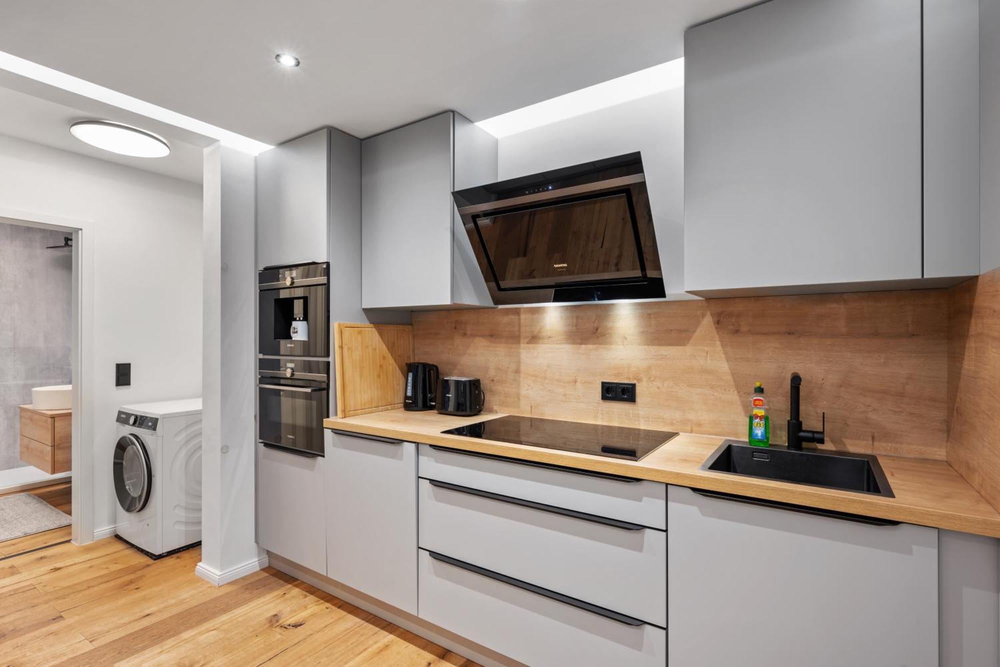 Edler Wohnraum Noble Stadtoase Mit Boxspringbett, Kaffeevollautomat, Lift & Parkplatz 켐니츠 외부 사진