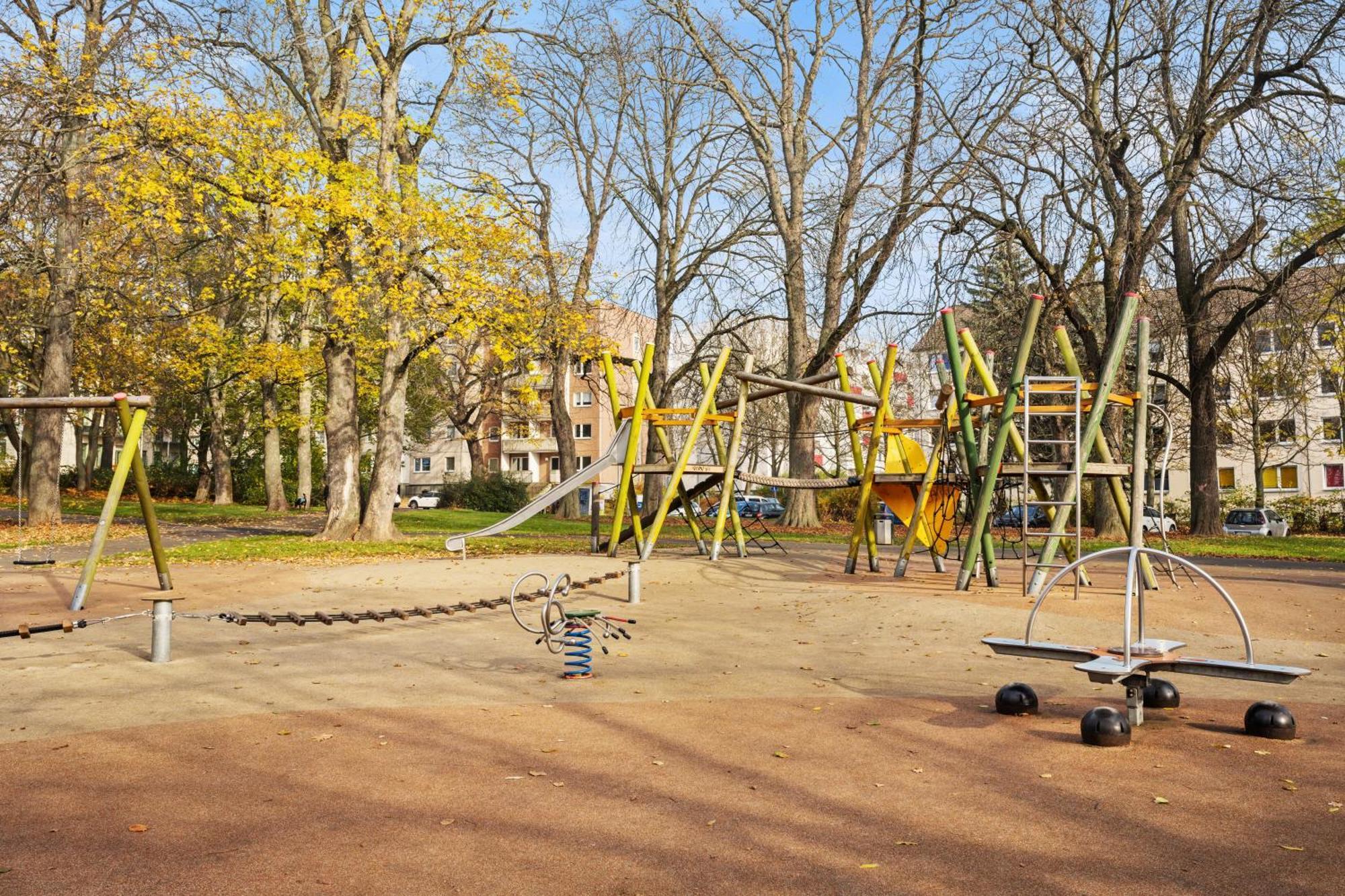 Edler Wohnraum Noble Stadtoase Mit Boxspringbett, Kaffeevollautomat, Lift & Parkplatz 켐니츠 외부 사진