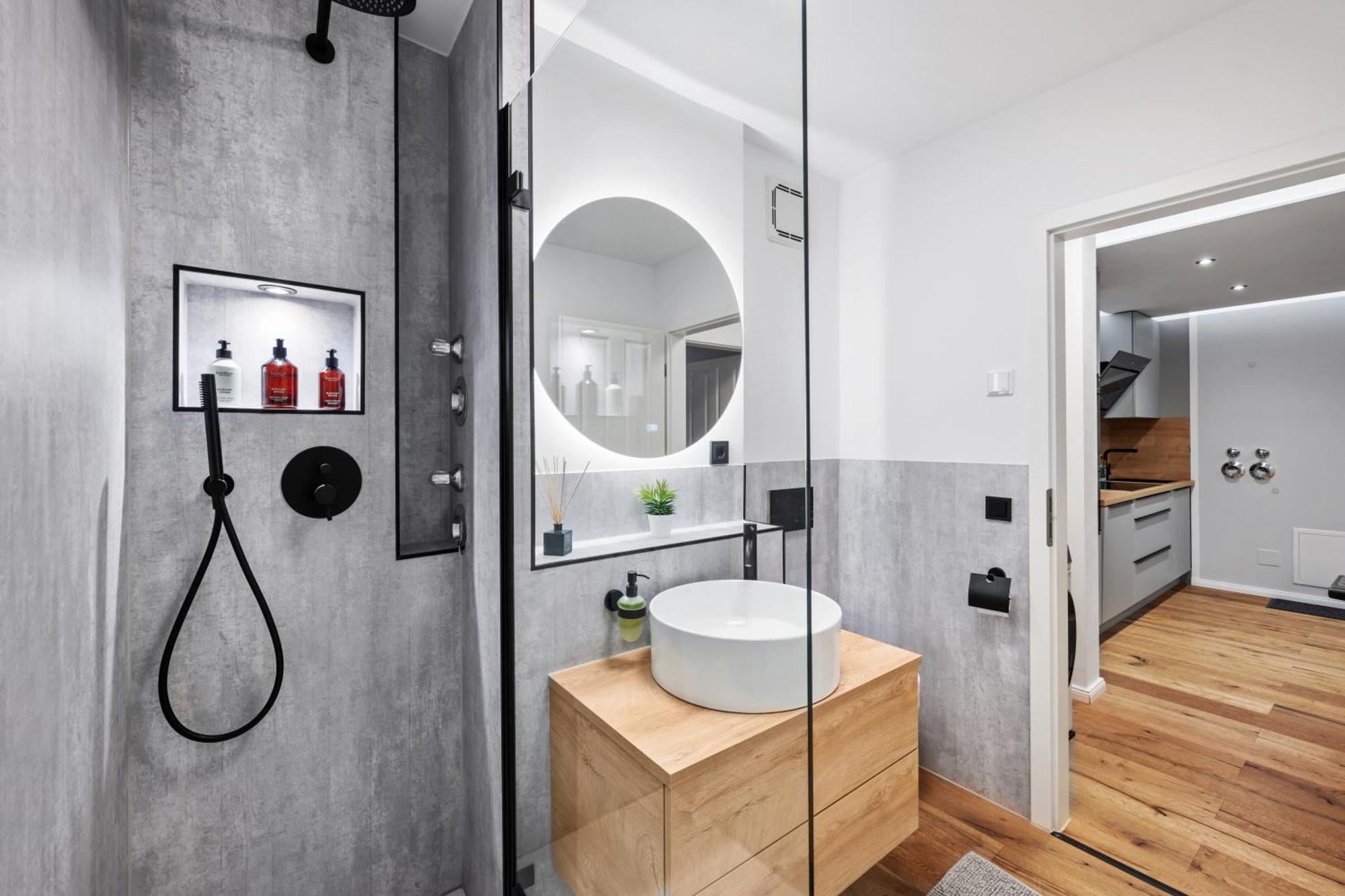 Edler Wohnraum Noble Stadtoase Mit Boxspringbett, Kaffeevollautomat, Lift & Parkplatz 켐니츠 외부 사진