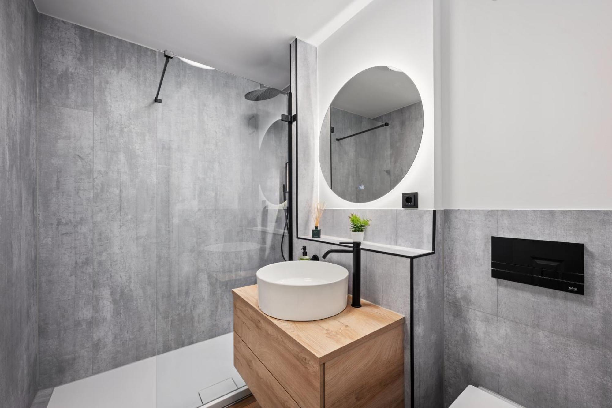 Edler Wohnraum Noble Stadtoase Mit Boxspringbett, Kaffeevollautomat, Lift & Parkplatz 켐니츠 외부 사진
